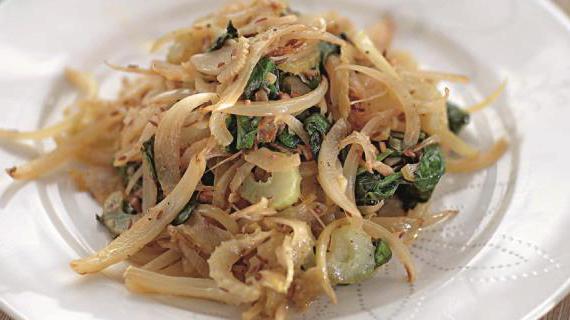 Пикантный зеленый гарнир, идеально сочетающийся с мясом и рыбой
