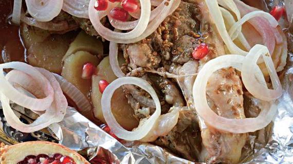 Баранина в гранатовом соусе: изысканное азиатское блюдо с насыщенным вкусом