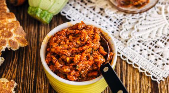 Домашняя кабачковая икра с оригинальными добавками