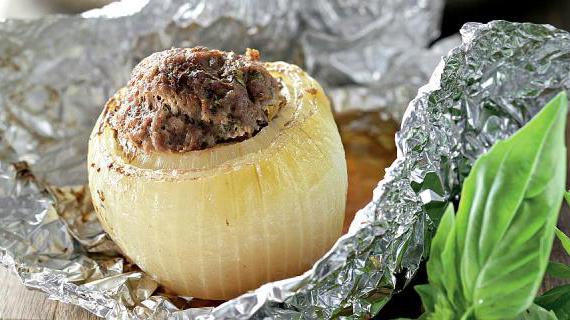 Фаршированный лук с мясом: нежное блюдо для истинных гурманов