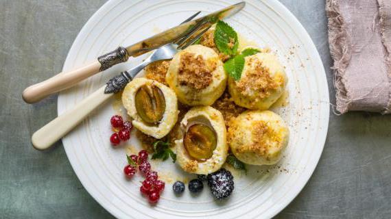 Гомбовцы с творожным тестом и начинкой из слив — вкусный немецкий десерт