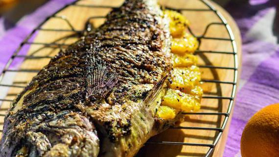 Рецепт дорады на гриле с апельсином и петрушкой: вкусная и ароматная закуска