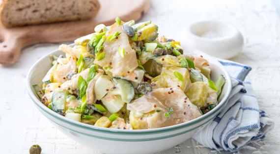 Гурманский салат из картофеля с масляной рыбой