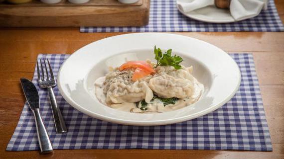 Гурмэ пельмени Мульташен с грибным соусом
