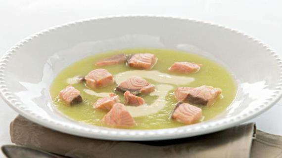 Густой суп из семги с чесночным кремом и нотками сливок