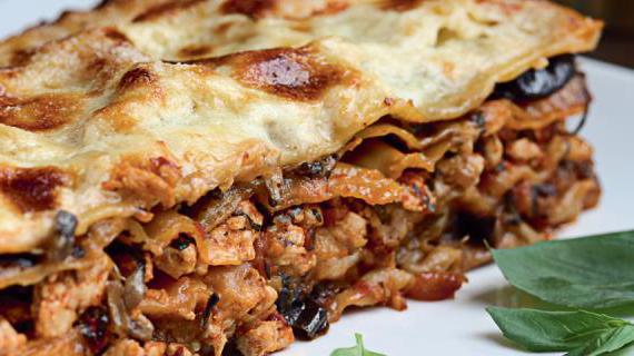 Итальянская лазанья с мясом цесарки, овощами и грибами — классический рецепт для семейного ужина