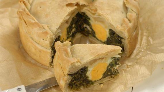Вегетарианский итальянский пирог с шпинатом и творогом – вкусное блюдо для всей семьи