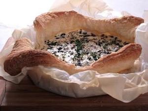 Изысканный пирог с дикими сморчками и рикоттой по рецепту шефа