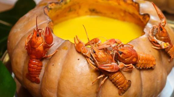 Элегантный тыквенный суп с раками – изысканный вкус для особого случая