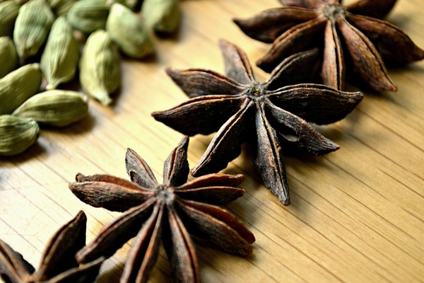 Кардамон: история, польза, применение и рецепты с пряностью