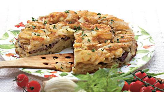 Вкусный и ароматный картофель «Анна» с сочной свининой — классика французской кухни