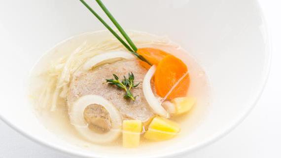 Классический мясной суп с говядиной