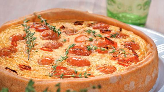 Вкусный томатный пирог с изысканной начинкой из черри