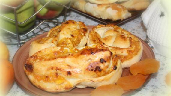 Нежные плюшки-ракушки с ароматной начинкой из кураги, лимона и натурального меда