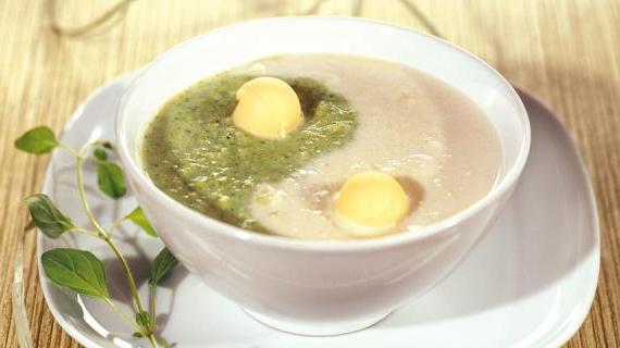 Нежный суп-пюре из цветной капусты и брокколи с брынзой и сливками