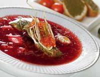 Норвежский борщ с маринованным палтусом и лососевой икрой — изысканное сочетание традиций