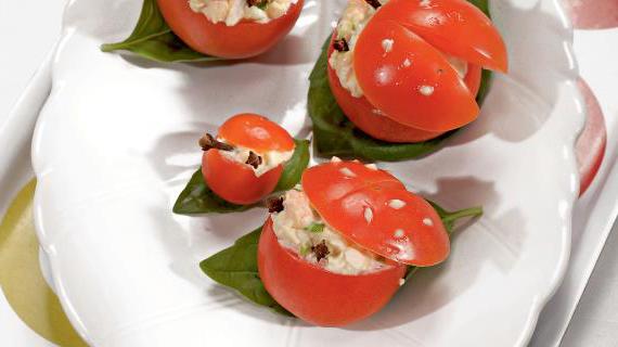 Оригинальная закуска "Божьи коровки" на праздничный стол