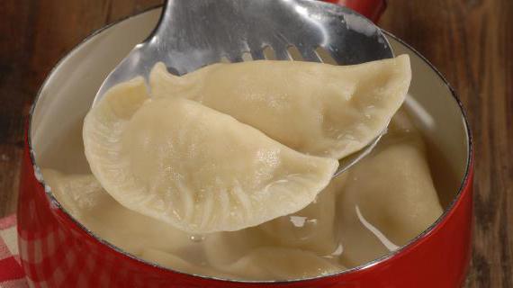 Польские вареники с картофелем и сыром: домашний рецепт, который согреет душу