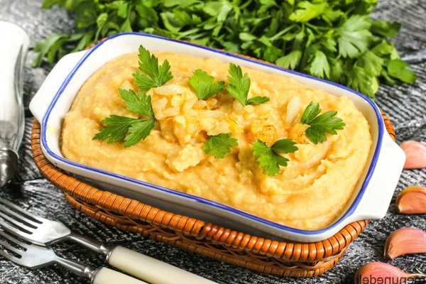 Польза и рецепты гороховой каши: всё, что нужно знать о вкусном и полезном блюде