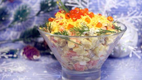 Праздничный салат Оливье с семгой и красной икрой