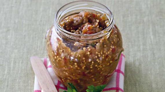 Рецепт баклажанной икры с помидорами и ароматными травами