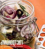 Рецепт маринованного овечьего сыра с ароматом розмарина и лука