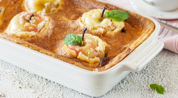 Нежное манное суфле с запеченными яблоками: пошаговый рецепт