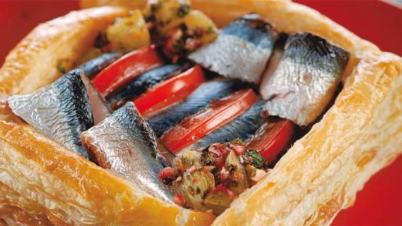 Рецепт пирога с сардинами и лимонной чермулой - вкусный десерт из Средиземноморья