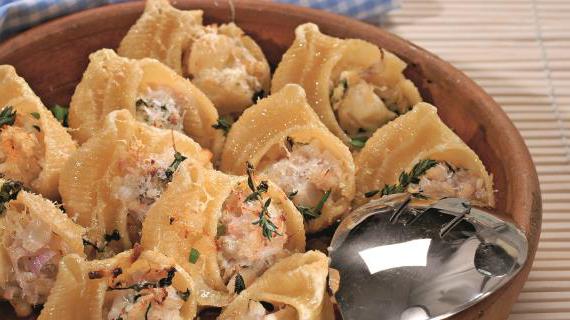 Вкусный и ароматный рецепт конкильони с крабовым мясом для уютного вечера