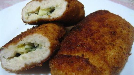 Рецепт сочных куриных зраз с сыром и ароматом сливочного масла