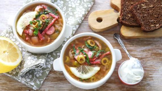 Рецепт вкусной солянки с колбасой и грудинкой
