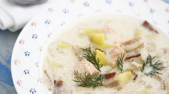 Роскошный картофельный суп с лососем, беконом и ароматом укропа