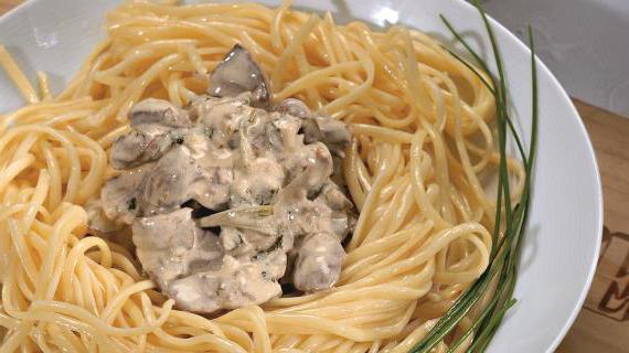 Сливочные лингвини с куриными потрошками и шалфеем — изысканное блюдо на ужин
