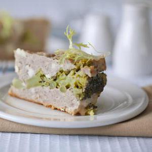 Вкусная запеканка с куриным фаршем и брокколи в мультиварке