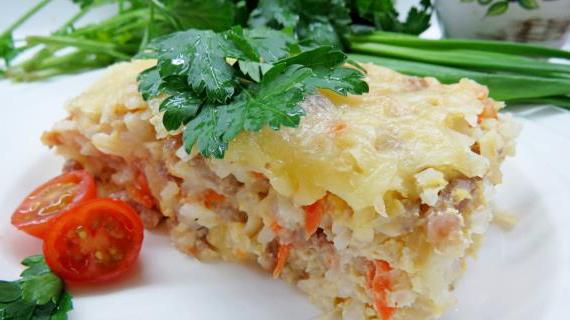 Сытная запеканка с фаршем и рисом – идеальное блюдо для всей семьи