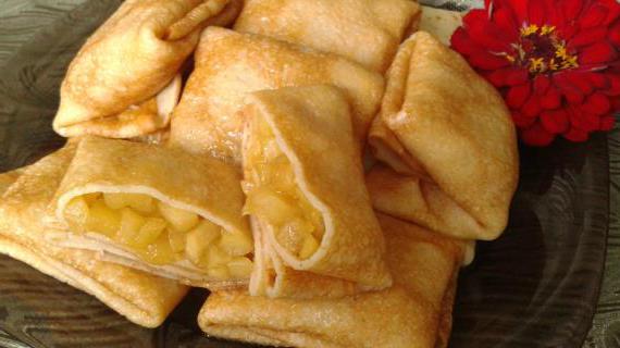 Сытные блины с ароматными карамелизованными яблоками