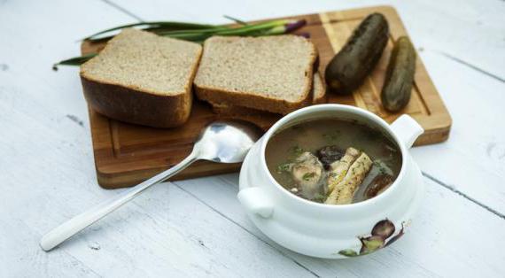 Традиционная русская белая уха с нотками костра