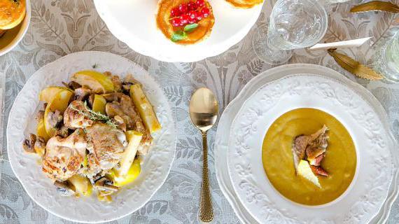 Цесарка с яблоками из долины Ож: классический французский рецепт