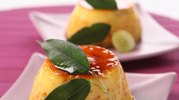 Ванильный крем-карамель с нежным вкусом и золотистой корочкой