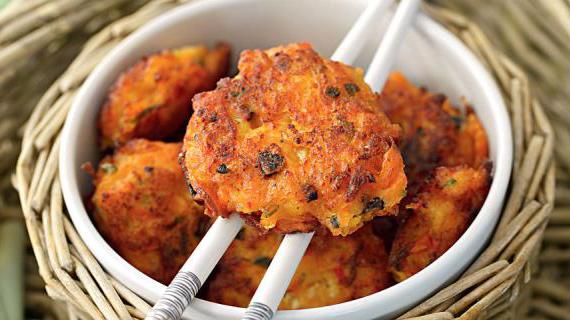Вегетарианские оладьи из тофу с грибами и овощами – вкусное блюдо для здорового питания