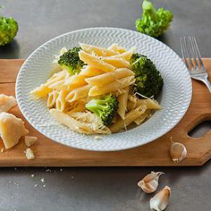 Быстрый и вкусный ужин: пенне с брокколи в мультиварке — идеальное решение для всей семьи