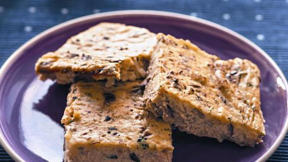 Вкусные картофельные квадратики с грибами и сыром