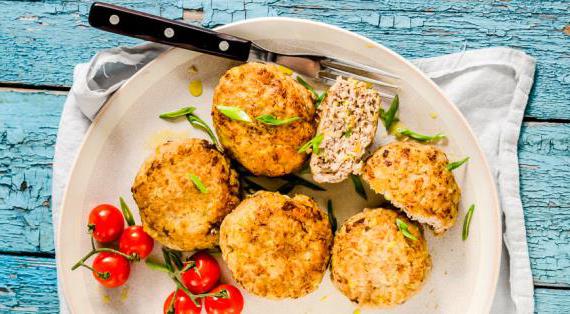 Вкусные котлеты из фарша с добавлением кабачка