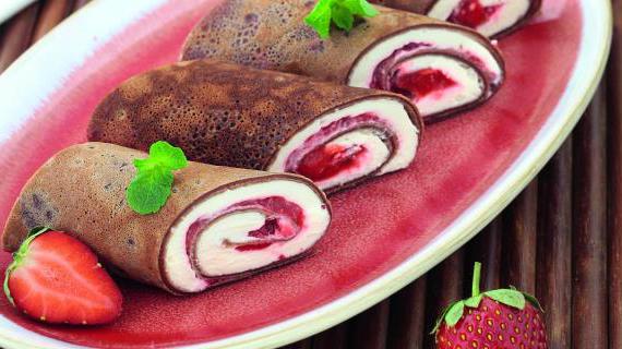 Вкусные шоколадные блинные рулеты с двойной начинкой