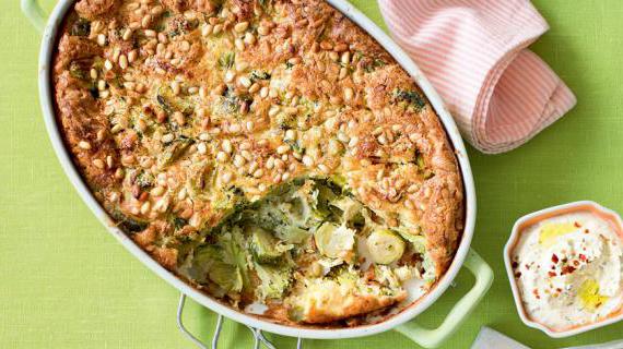 Ароматный капустный клафути с орехами и сыром — вкусное блюдо для семейного ужина