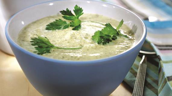 Вкусный крем-суп из курицы с добавлением щавеля