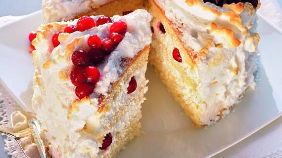 Вкусный торт с клюквой и рикоттой: нежный десерт с цитрусовой ноткой