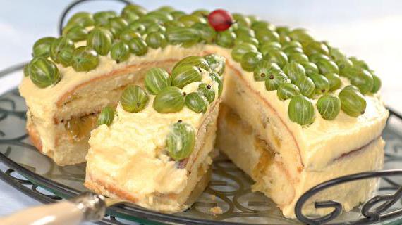 Вкусный торт с крыжовниковым джемом и нежным кремом