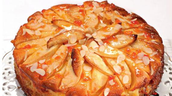 Вкусный творожно-яблочный пирог с миндалем и ванилью