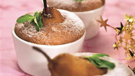 Влажные шоколадные кексы с грушами и кофейным ароматом